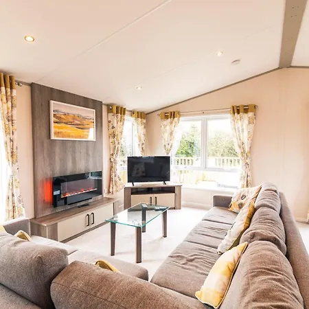 Springwell With Hot Tub