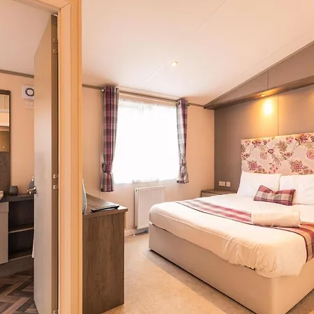 Springwell With Hot Tub * Malton